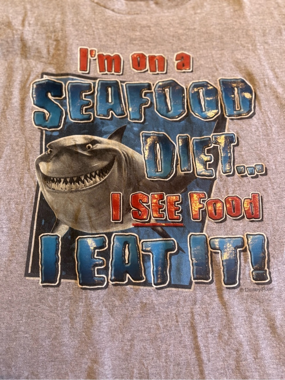 Vintage Gray Graphic 'Seafood Diet' Shark T‑Shirt - Picture 6 of 9